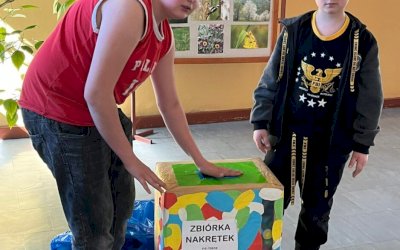 Zbieranie zakrętek